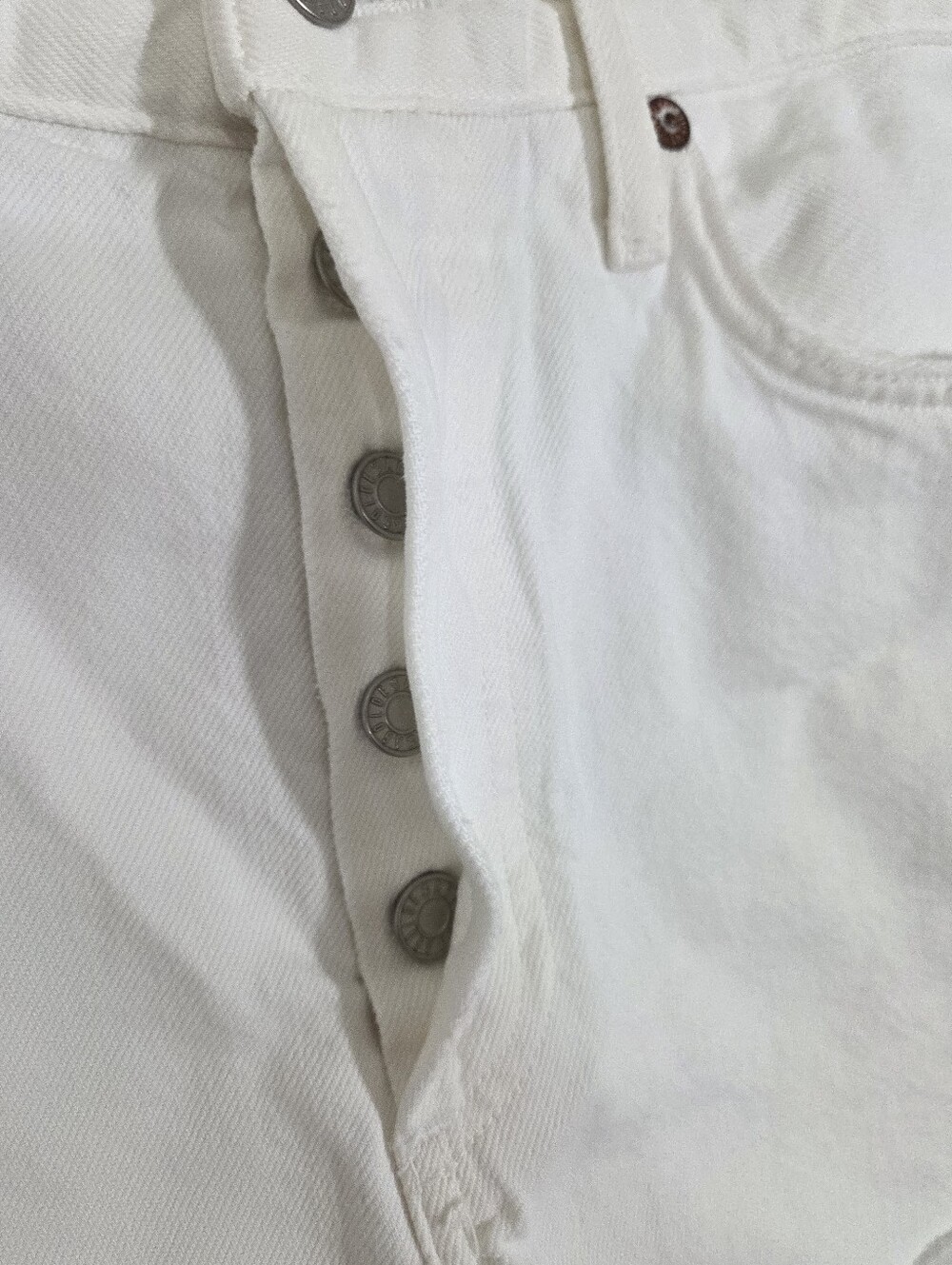 Agolde Parker Denim Jean Shorts in Dough White Boho Raw Hem Distressed Size 27 - Picture 4 of 10
